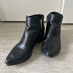 Unisa Pointed Toe Faux Leather Black Ankle Boots